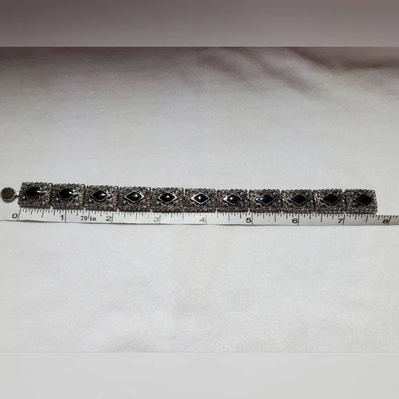 Vintage Silver Bracelet With Black Triangular Accents - Picture 3 of 4